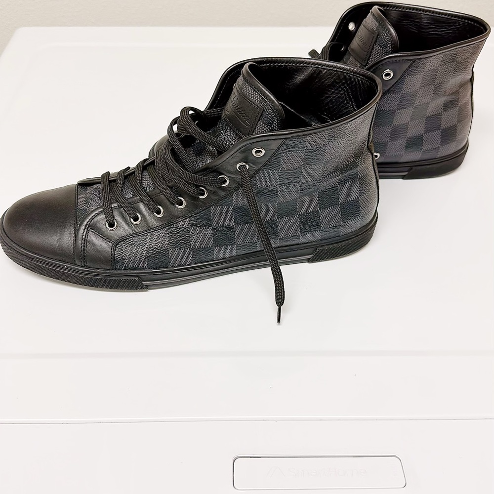 Louis Vuitton party/dressed shoes 8.5 LV